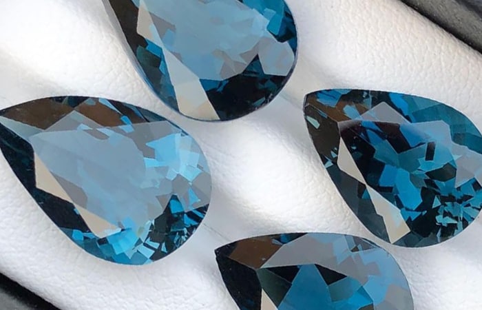 How To Tell The Difference Between Blue Topaz And Aquamarine Jewel How 7335